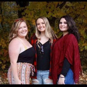 Meet your Posher, Alexis